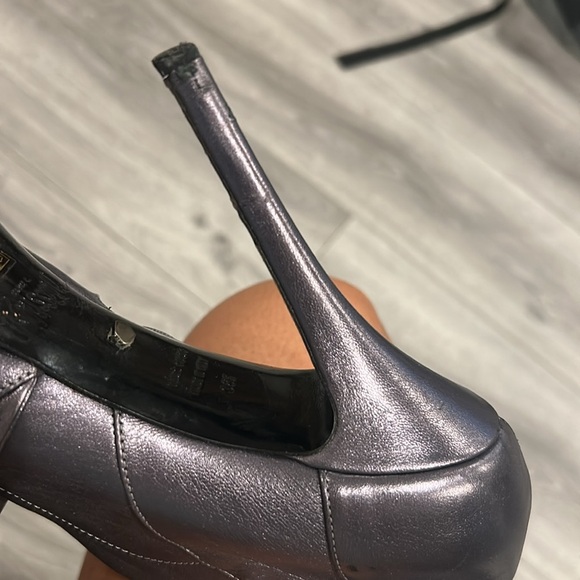Jerome C. Rousseau Metallic Grey Purple Women's Peep-Toe Shoe 38 1/2 - Picture 9 of 13